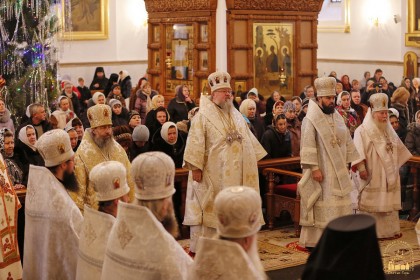 Архиерейское богослужение в Святогорской лавре