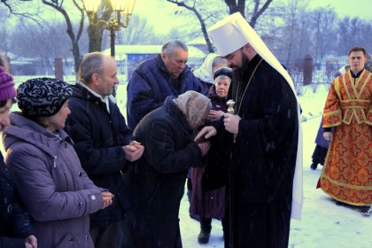 Архиерейское богослужение в храме Нерукотворного Образа в Горловке